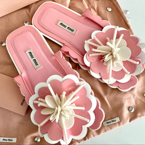 Miu Miu Shoes - 🌸Miu Miu Flower Sandals🌸